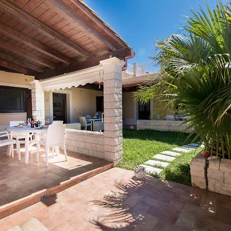 Villa Sajonara Elvira Фонтане Бианче Екстериор снимка