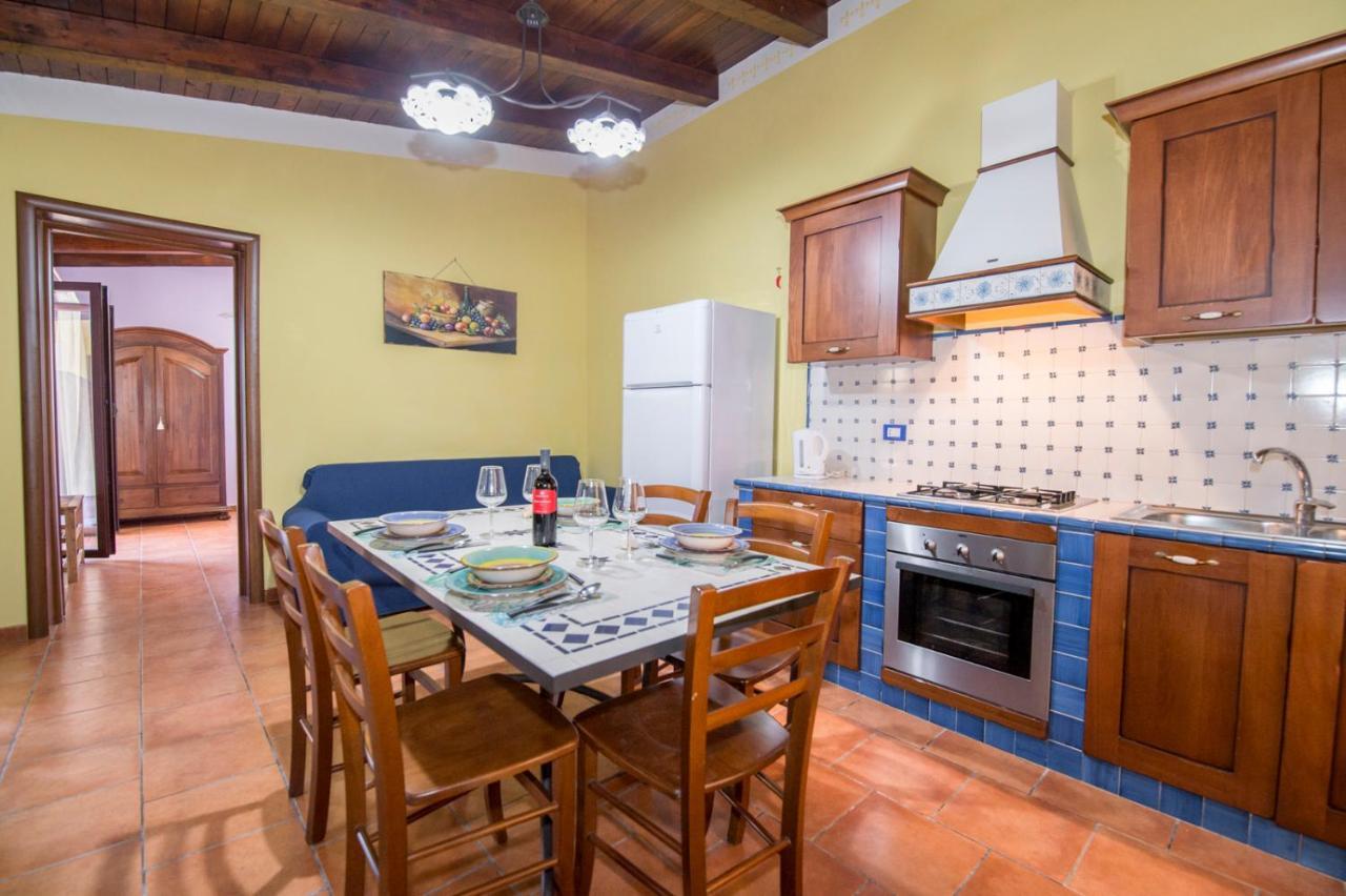 Villa Sajonara Elvira Фонтане Бианче Екстериор снимка