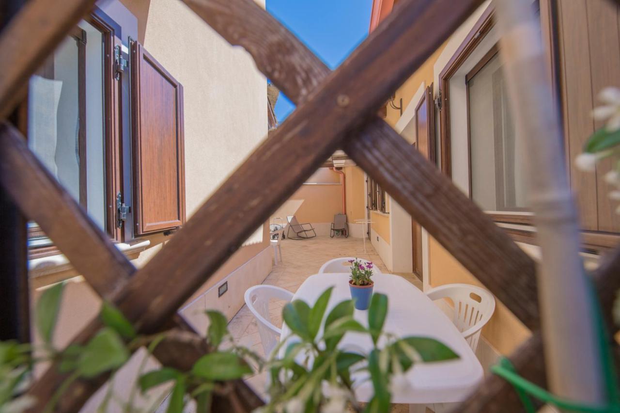Villa Sajonara Elvira Фонтане Бианче Екстериор снимка