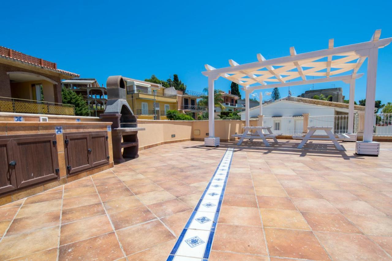 Villa Sajonara Elvira Фонтане Бианче Екстериор снимка