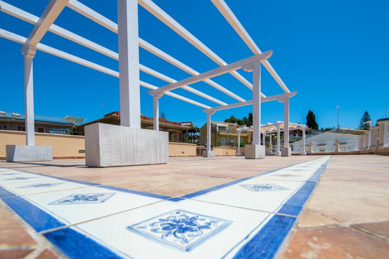 Villa Sajonara Elvira Фонтане Бианче Екстериор снимка
