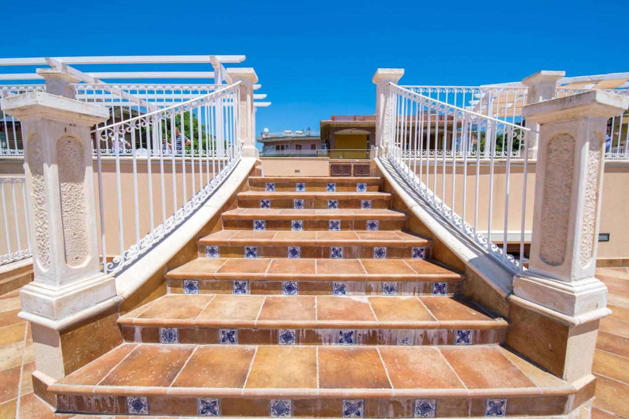 Villa Sajonara Elvira Фонтане Бианче Екстериор снимка