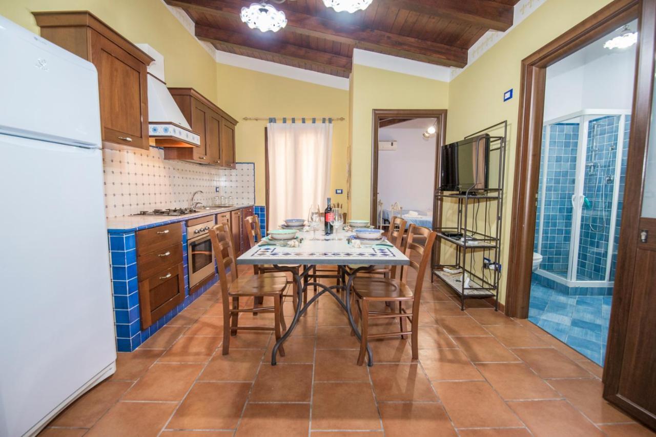 Villa Sajonara Elvira Фонтане Бианче Екстериор снимка
