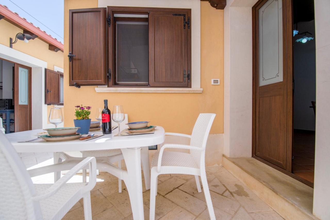 Villa Sajonara Elvira Фонтане Бианче Екстериор снимка